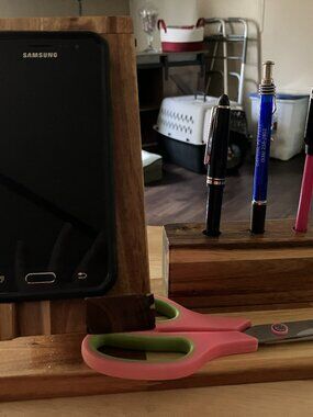 Handcrafted Wooden Cell Phone & Pen/Pencil Holder